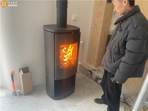 鎮(zhèn)江江南岸別墅丹麥進(jìn)口壁爐Morso 8893安裝.jpg