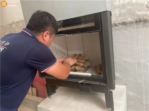 平客壁爐昆山綠地國(guó)際家園丹麥進(jìn)口壁爐Morso S101-12安裝.jpg