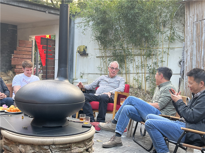 英國fireline壁爐公司總裁Barry Charlton先生造訪平客壁爐.jpg