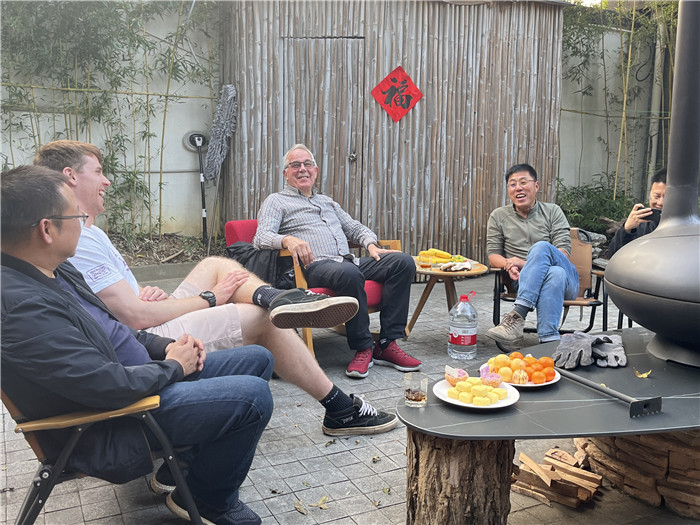 英國fireline壁爐公司總裁Barry Charlton先生造訪平客壁爐.jpg