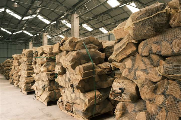 壁爐木柴.jpg 壁爐木柴.jpg