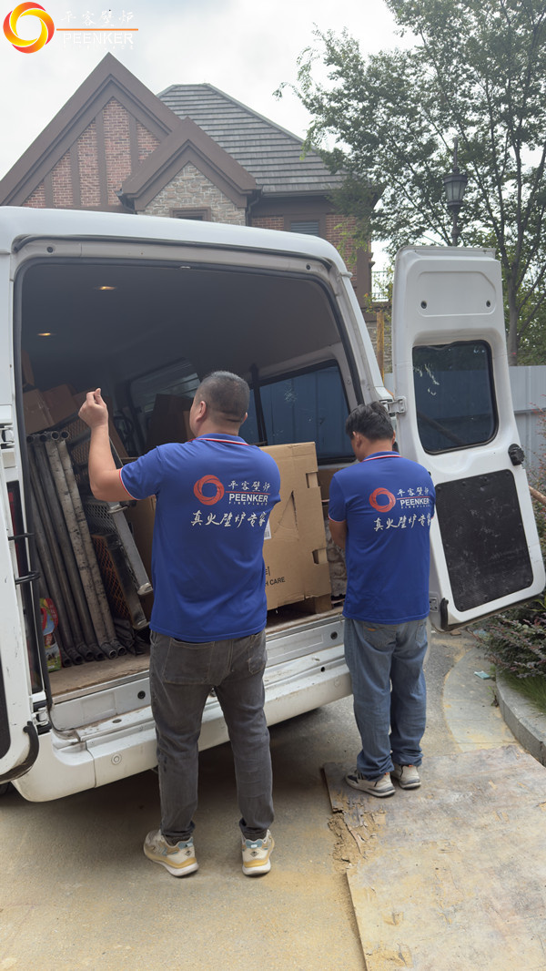 鎮(zhèn)江紫金7號(hào)丹麥Morso 5660嵌入壁爐安裝.jpg